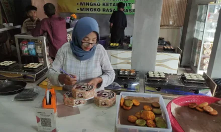 Wingko Lamongan Laris Manis Di Borong Pemudik