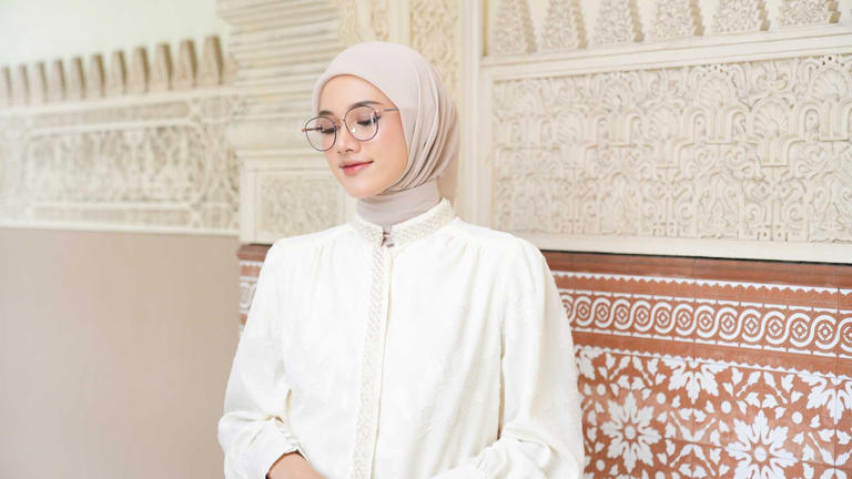 Rekomendasi Kacamata Anti Ribet Untuk Hijabers Aktif Sehari-Hari