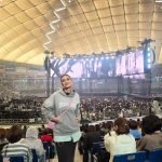 Luna Maya Di Jepang: Potret Ceria Saat Nonton Konser BTS!