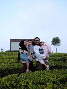 Momen Hangat Sederhana, Liburan Keluarga Syahnaz Sadiqah