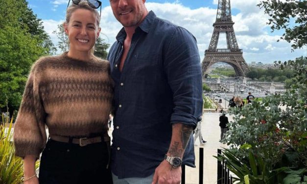 Bikin Kaget! Alan Ritchson Dan Istri Cerai Usai 20 Tahun Menikah