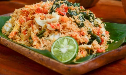 Kaya Serat, Rahasia Kelezatan Urap Sayur Khas Jawa Menggoda