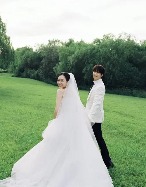 Lee You Jin Dan Cha Gyeong Eun Umumkan Pernikahan